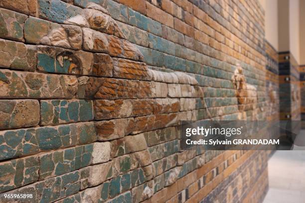 Germany, Berlin, Pergamon museum in Museums island, the Ishtar gate collected in fragments in 1898 from Babylone ruins // Allemagne, Berlin, le musee...