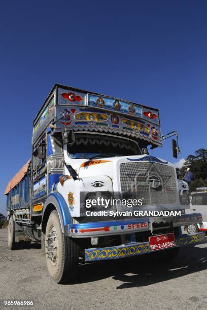 Bhutan , the road from Thimphu to Punakha trough Dochu-la pass , Tata indian ytrucks // Bhoutan , la route de Thimphu a Punakha par le col de...