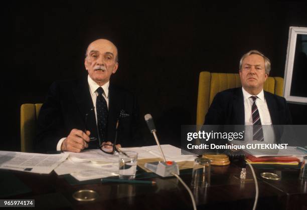 Conference de presse de Jean-Marie Le Pen et Gustave Pordea sur la torture pendant le guerre d'Algerie le 13 fevrier 1985 a Strasbourg, France.