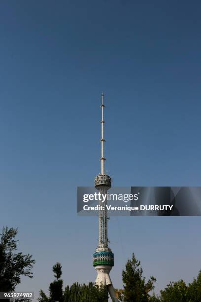 Architecture sovietique : La tour de la television, Tachkent, Ouzbekistan.