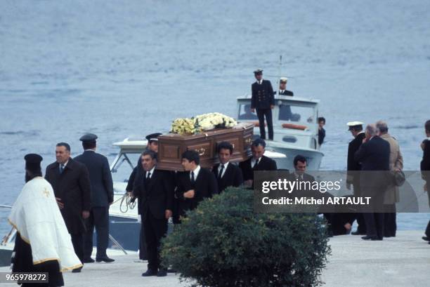 Obsèques d'Aristote Onassis sur l'île de Skorpios le 18 mars 1975 en Grèce.