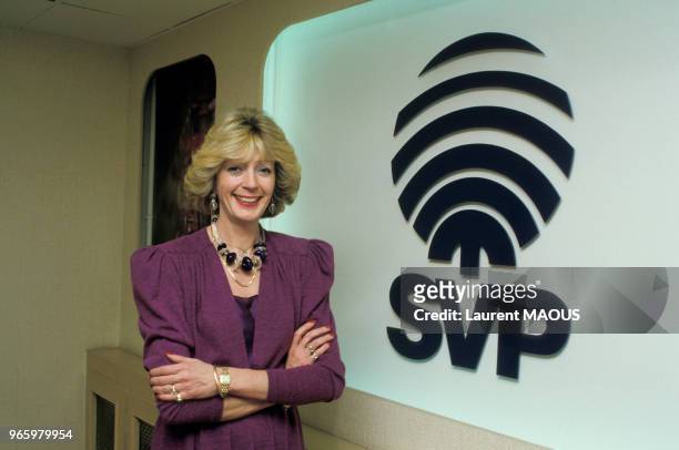 Brigitte de Gastines, PDG de SVP 11 11, service de renseignements par téléphone le 23 décembre 1985 à Paris, France.