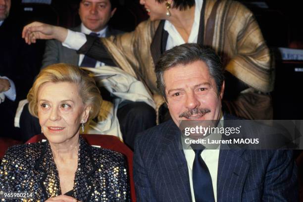 Giulietta Masina et Marcello Mastroianni lors de la première du film 'Ginger et Fred' réalisé par Federico Fellini le 13 janvier 1986 à Paris, France.