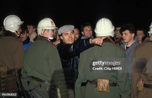 Manifestation pour la démocratie le 20 novembre 1989 à Prague, République Tchèque.