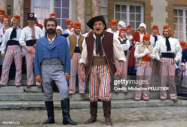 Jean Yanne et Paul Préboist lors du tournage du film 'Liberté, Egalité, Choucroute' le 28 février 1985 en France.