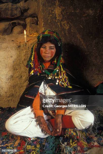 Jeune mariée berbère à Imilchil, le 18 septembre 1990, Maroc.