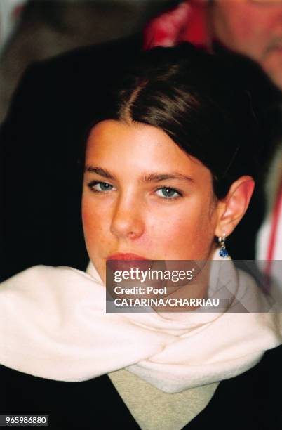 Charlotte Casiraghi assiste au XXIVe Festival International du Cirque de Monte-Carlo le 21 janvier 2000 à Monaco.