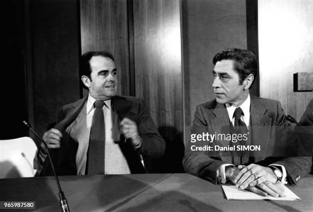 Georges Marchais et Yves Guéna dans l'émission 'Les dossiers de l'écran' le 17 janvier 1978 à Paris, France.