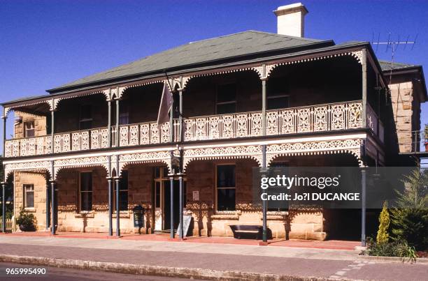 Façade du ?Richmond Arms Hotel? à Richmond, le 22 mars 1994, en Tasmanie, Australie.