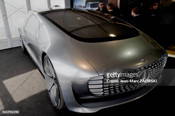 Le concept-car Mercedes F 015 Luxury in Motion, voiture sans conducteur expérimentant la conduite autonome le 16 février 2017 lors du 1er Salon...
