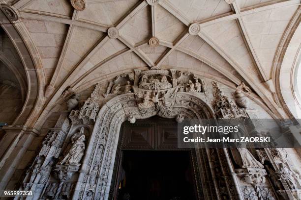 Détail de décoration extérieure et d'architecture de l'église Santa Maria du monastère des Hiéronymites de l'Ordre de Saint-Jérôme, de style...