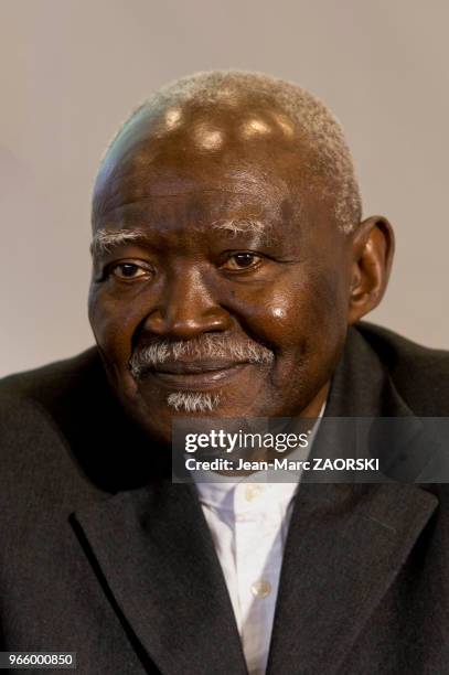 Mohammed Alioum Fantouré, économiste et écrivain guinéen lauréat du grand prix littéraire d'Afrique noire en 1973, lors du 31e salon du livre et de...