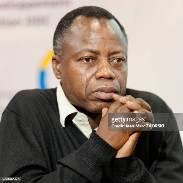 Le sociologue et écrivain togolais Sami Tchak, lauréat du prix Ahmadou-Kourouma et du grand prix littéraire d'Afrique noire, 30ème salon du livre et...