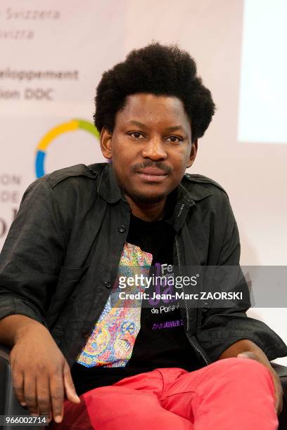 écrivain et poète, chroniqueur et acteur haïtien James Noël, au 30ème salon du livre et de la presse à Genève, en Suisse le 28 avril 2016.