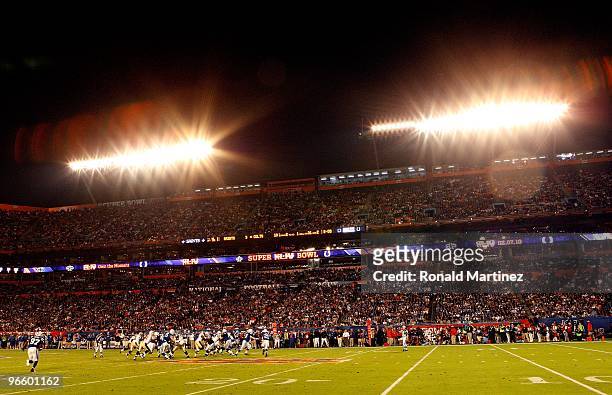 General view of the field as the Indianapolis Colts play against the New Orleans Saints in Super Bowl XLIV on February 7, 2010 at Sun Life Stadium in...
