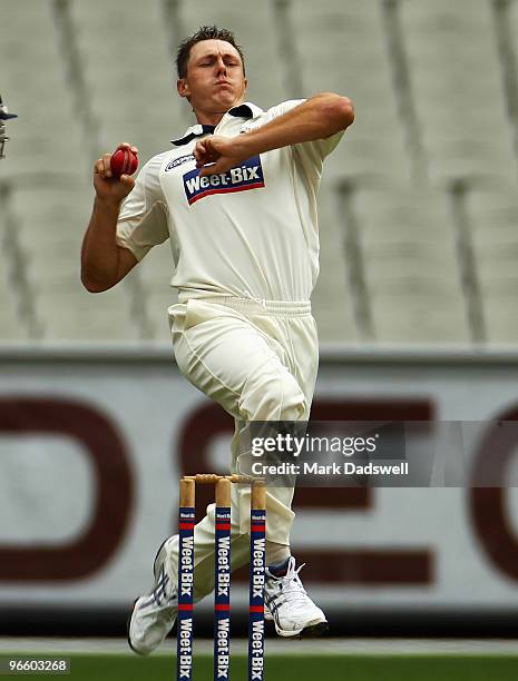 Darren Pattinson of the Bushrangers bowls during day one of the Sheffield Shield match between the Victorian Bushrangers and the New South Wales...