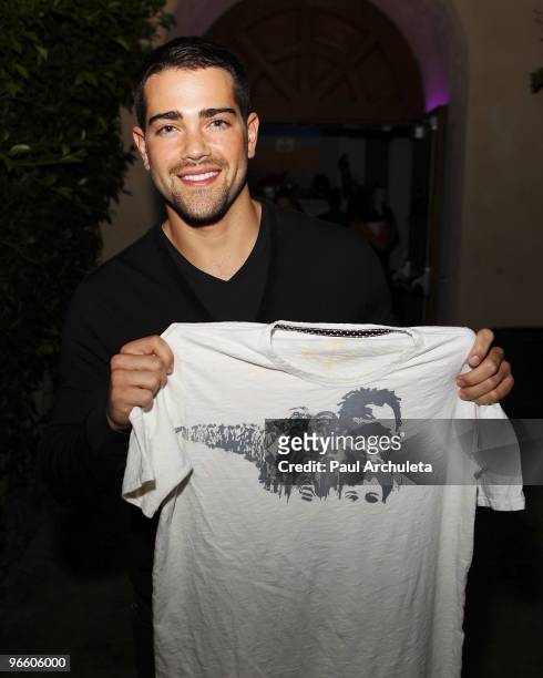 Actor Jesse Metcalfe attends "To Haiti With Love" all-star musical jam benefit at Boulevard3 on February 11, 2010 in Hollywood, California.