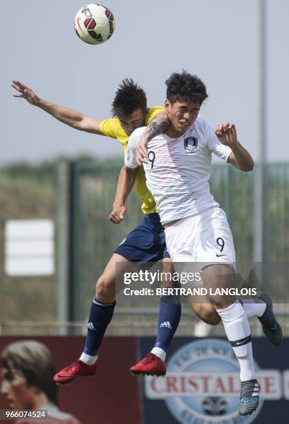 Scotland's midfielder Billy Gilmour vies with South Korea's forward Sehun Oh during the Maurice Revello International tournament Under 20 football...