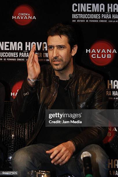 Actor Jose Maria Yazpik speaks during the presentation of the short film Intrucciones para Hacer un Nudo of the director Fernando Eimbckle at...