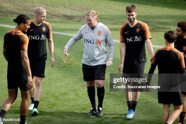 Virgil van Dijk of Holland, Donny van de Beek of Holland, coach Ronald Koeman of Holland, Davy Propper of Holland during the Training Holland at the...