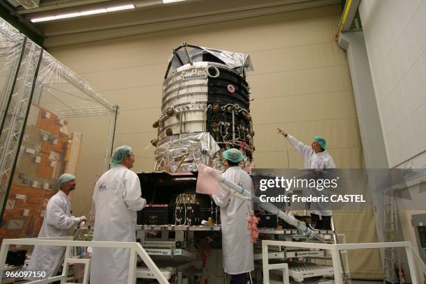 In order to study the coolest places in the Universe the Herschel instruments must be cooled to just above absolute zero. A large cryostat surrounds...