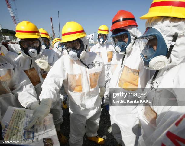 Le Premier ministre japonais Shinzo Abe s'est rendu le 19 septembre 2013 a Fukushima, Japon. Il a visite la centrale accidentee, pour la premiere...