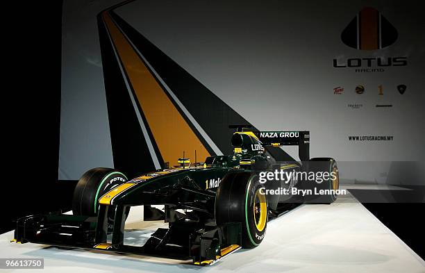 Shell Lotus F1 212 Lotus F1 Launch Stock Photos, High-Res Pictures, and Images - Getty ...