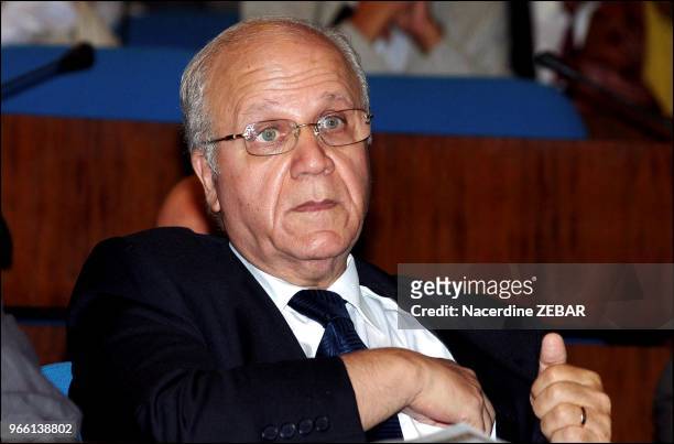 It is a first in Algeria, The Finance Minister, Mourad Medelci, has been called to testify in the Khalifa Trial. A situation that has disrupted the...