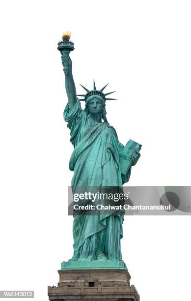 liberty statue of united states of america in white background - standbeeld stockfoto's en -beelden