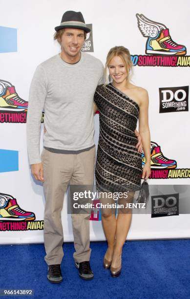 Dax Shepard and Kristen Bell at the 2011 VH1 Do Something Awards held at the Palladium in Los Angeles, USA on August 14, 2010.