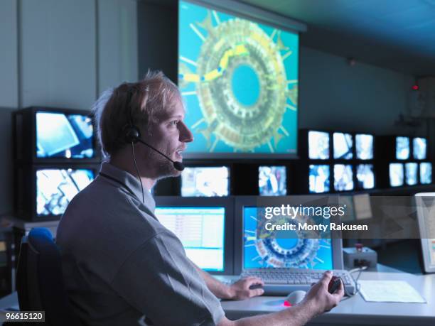 Command Center Call Examples 258 Call Center Command Center Stock Photos, High-Res Pictures, and ...