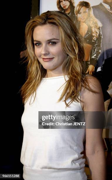 Hollywood - Alicia Silverstone attends the Los Angeles Premiere of "Be Cool" held at the Grauman's Cinese Theater in Hollywood, California, United...