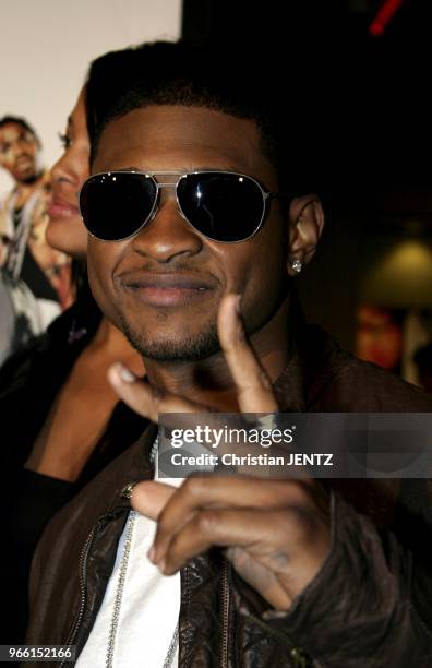 Hollywood - Usher attends the Los Angeles Premiere of "Be Cool" held at the Grauman's Cinese Theater in Hollywood, California, United States....