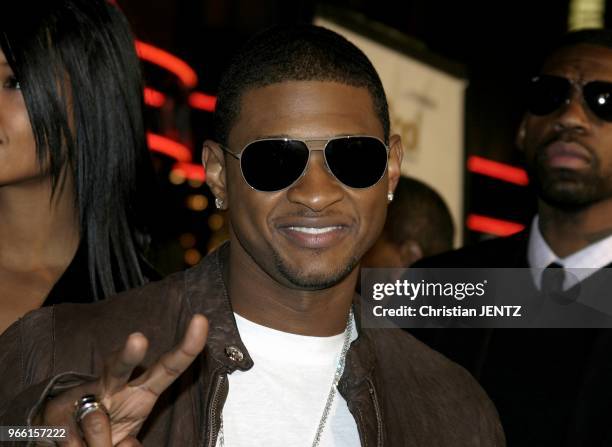 Hollywood - Usher attends the Los Angeles Premiere of "Be Cool" held at the Grauman's Cinese Theater in Hollywood, California, United States....