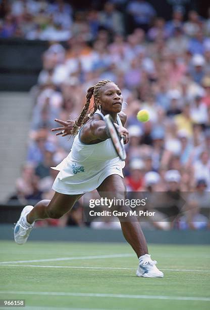 Serena Williams of USA in action against fellow compatriot Jennifer Capriati at the All England Lawn Tennis and Croquet Club, Wimbledon, London....