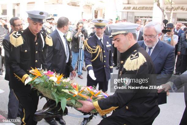 Jean-Marc Todeschini, le secrétaire d?Etat auprès du ministre français de la Défense s?est rendu le 19 avril à Sétif en compagnie du ministre...