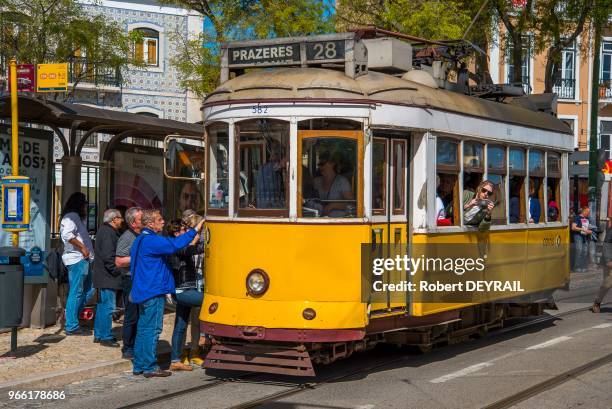 Tramway électrique de la ligne n° 28 nommé "Elétricos" , le 31 mars 2017, Lisbonne, Portugal.