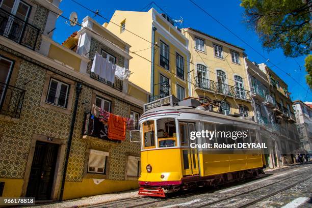 Tramway électrique de la ligne n° 28 nommé "Elétricos" , le 31 mars 2017, Lisbonne, Portugal.
