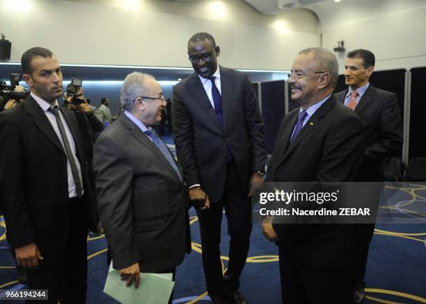 Abdoulaye Diop, ministre des affaires étrangères malien et Ramtane Lamamra, ministre algérien des affaires étrangères lors de la réunion du Comité de...