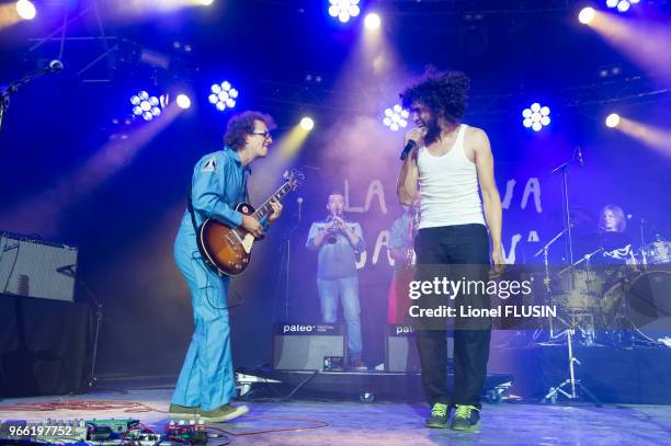 Le groupe 'La Chiva Gantiva' en concert live au 'Paleo Festival de Nyon' le 21 juillet 2014 à Nyon, Suisse.