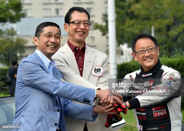 Le Pdg de Nissan CCO Hiroto Saikawa, le Pdg de Honda Fumihiko Ike, et le Pdg de Toyota Akio Toyoda lors de la célébration de 60ème anniversaire du...