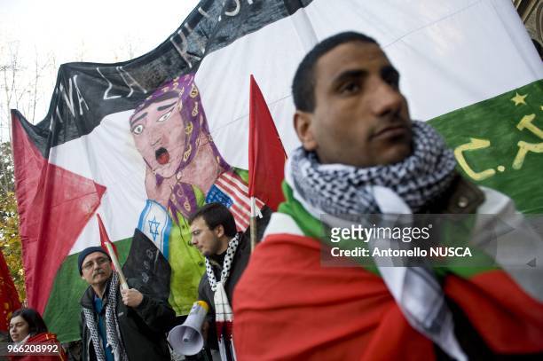 Pro-Palestinian demonstrators during a demonstration in Rome to protest against Israel's attacks on Gaza.