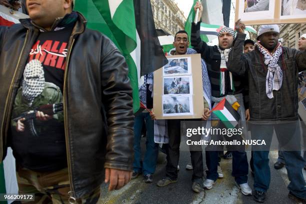 Pro-Palestinian demonstrators during a demonstration in Rome to protest against Israel's attacks on Gaza.