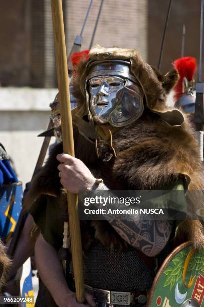 Rome, April 20, 2008. Legionary, gladiators and vestales during a parade along the Fori Imperiali avenue, to celebrate the 2761st anniversary of the...