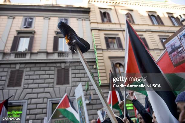 Pro-Palestinian demonstrators during a demonstration in Rome to protest against Israel's attacks on Gaza.