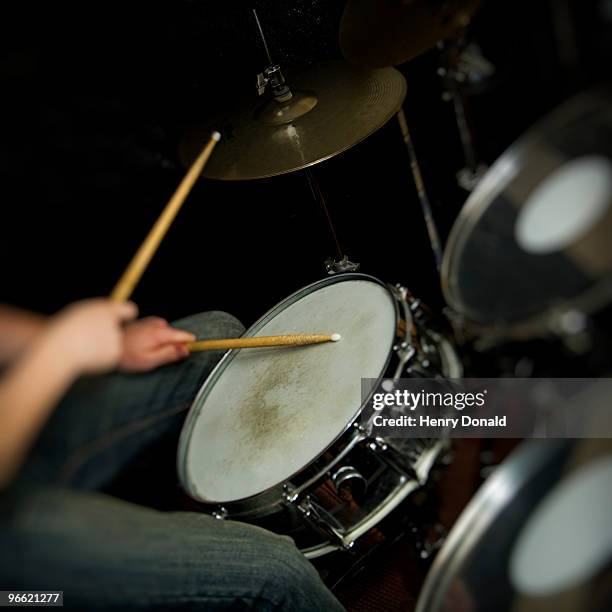 drumming - 太鼓のばち ストックフォトと画像