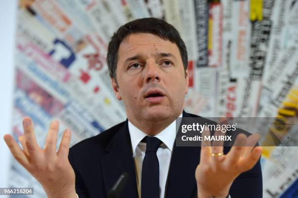 Le Premier Ministre italien Matteo Renzi a donné une conférence de presse à l'Association de la Presse Etrangère à Rome, Italie le 22 Février 2016 au...