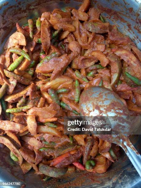 homemade mango and chilli pickles - david talukdar fotografías e imágenes de stock