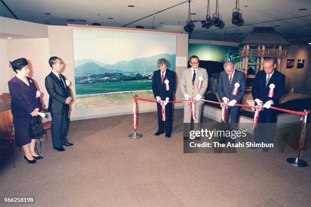 Prince Mikasa and Princess Yuriko of Mikasa visit a Yoshinogari site exhibition at the Ancient Orient Museum on September 9, 1989 in Tokyo, Japan.