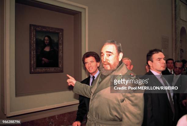 Fidel Castro s Visit At Louvre Museum In Paris, March 13, 1995.